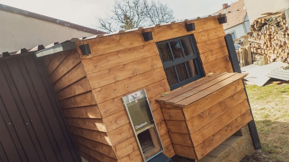 V Libovkách se finišuje na stavbě designového kurníku